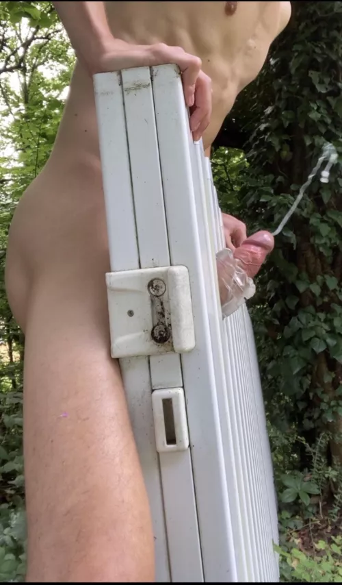 Cum Sluts: I have a fucking cum cannon 💦💦💦 you like my new fence fucking machine? Any good 👍🏻 ideas?