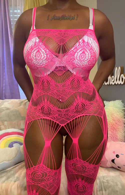 Feelin’ pretty with a hint of naughty ^-^