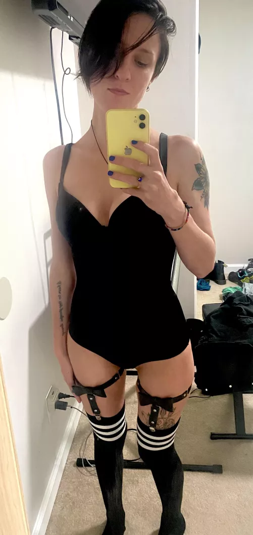 Feeling cute today 🖤🖤