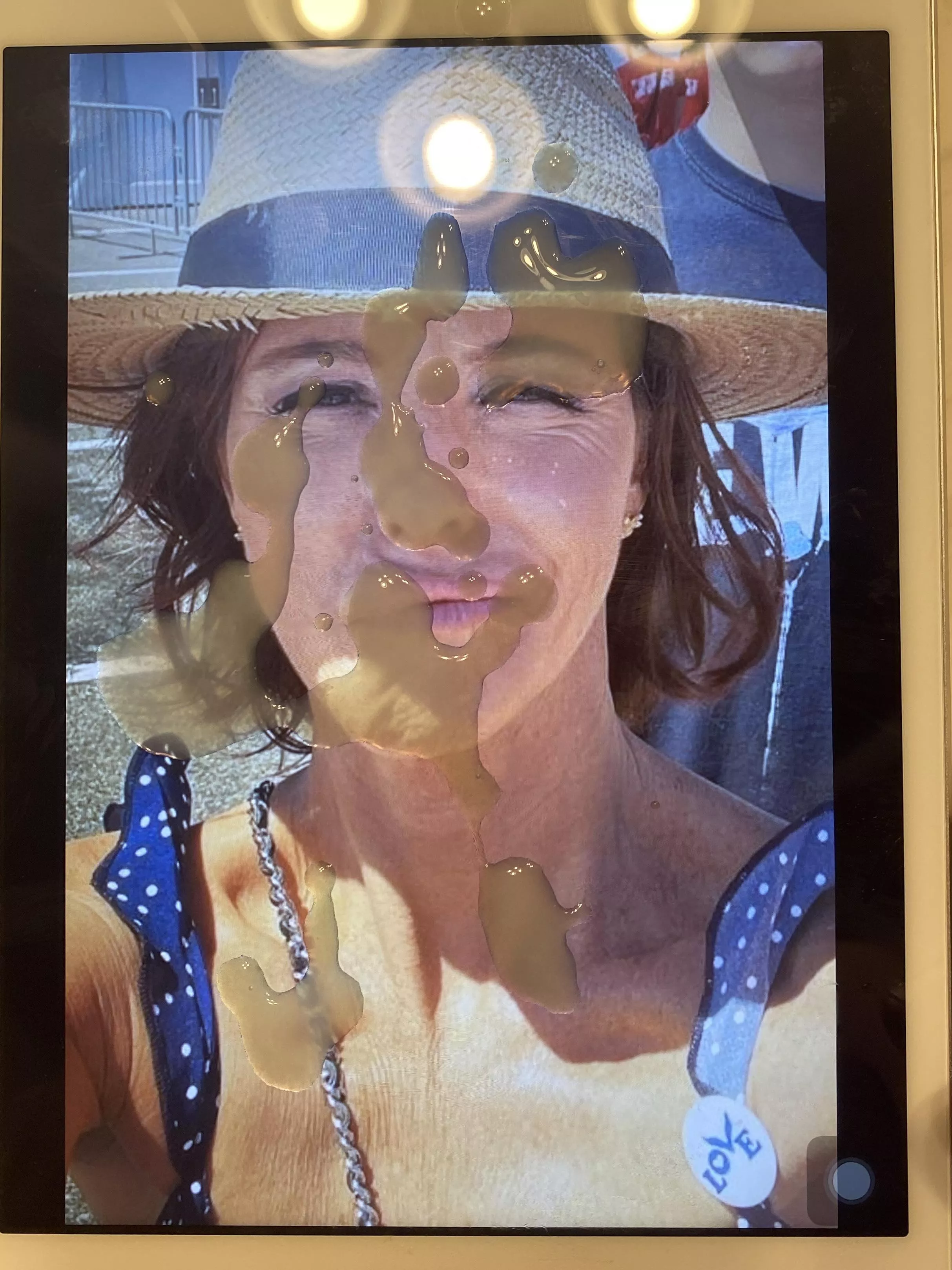 I jizzed all over a pretty wife’s face.