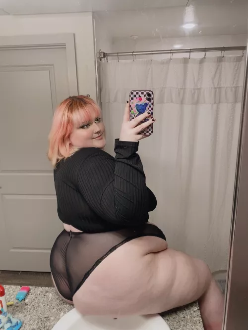 let me sit on your face 💋