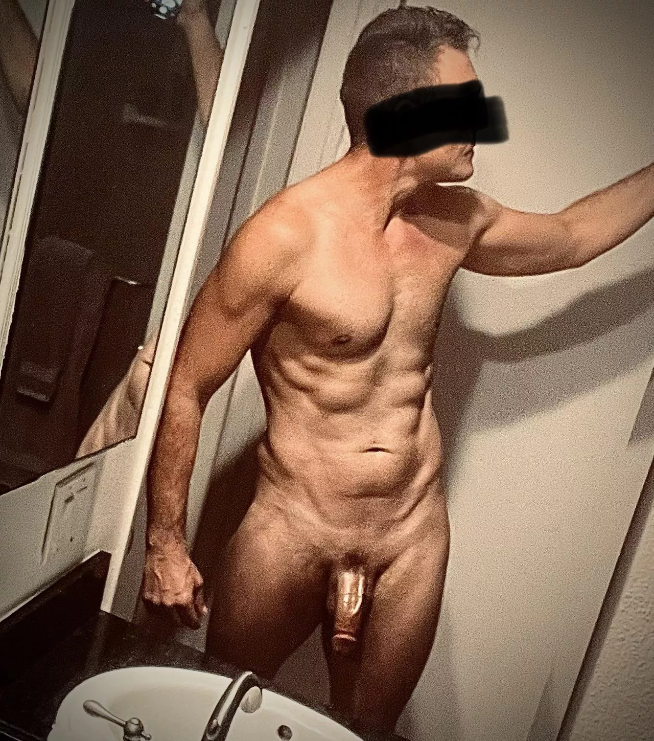 (M) 43, 195, 6’2” Wish someone was in the shower with me…