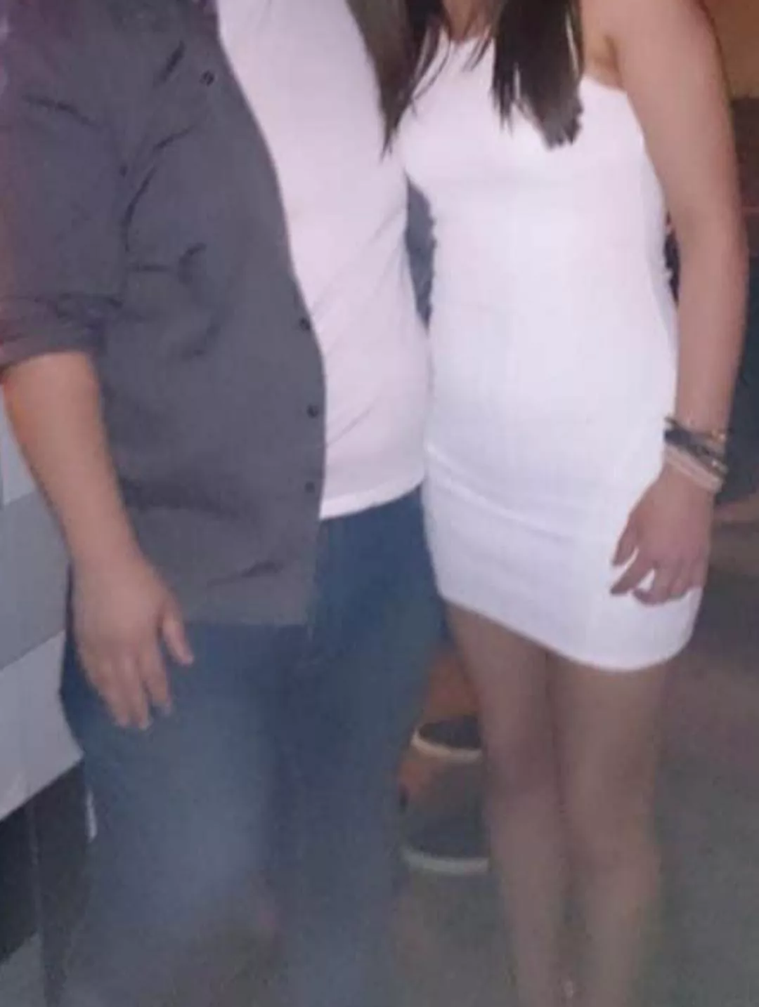 M(34)4F/FM. Male half of a couple here, away for work at the moment so super horny! Have a few pics to swap but maybe be more for guys who enjoy others jerking off over the missus 😉Not looking for single males. Kick and Tele is Mickster1987, or DM her