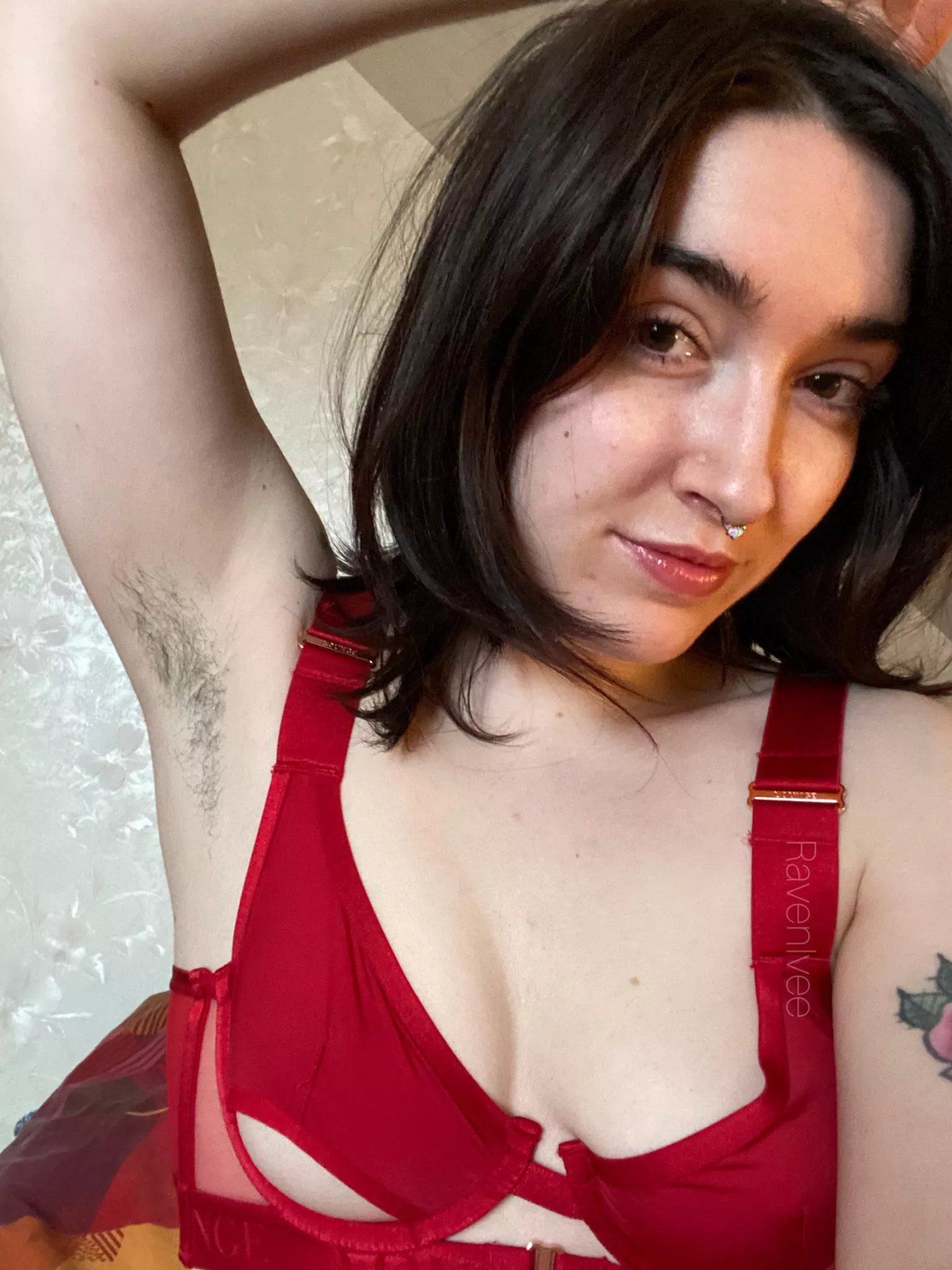 My armpits smell great first thing in the morning 😏✨