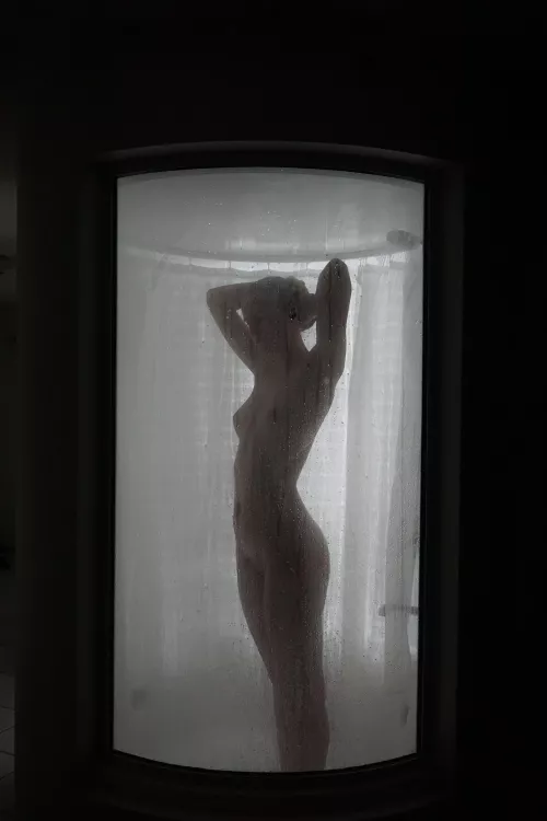 My GF absolutely loved this shower. I wonder why...