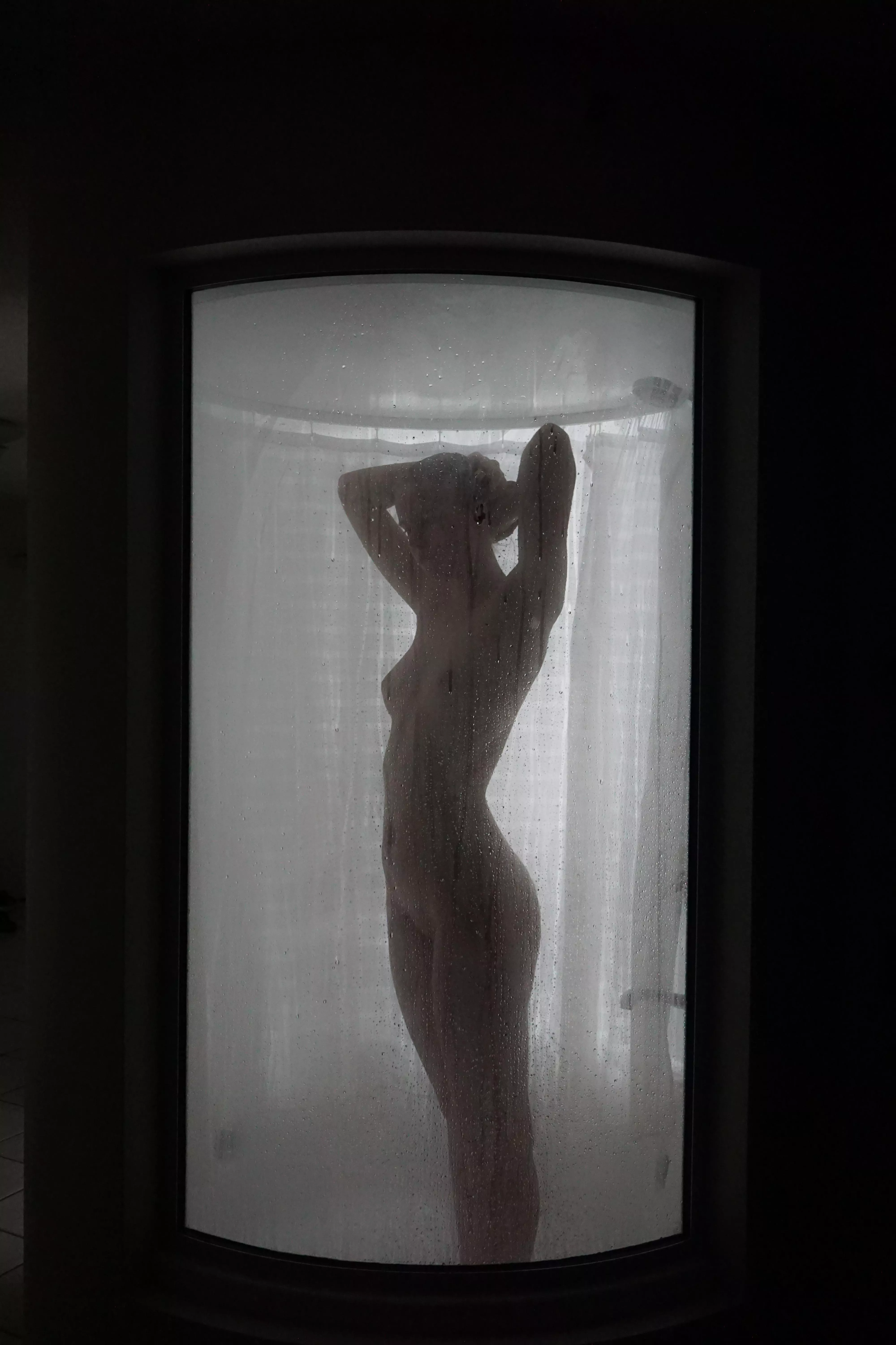 My GF absolutely loved this shower. I wonder why...