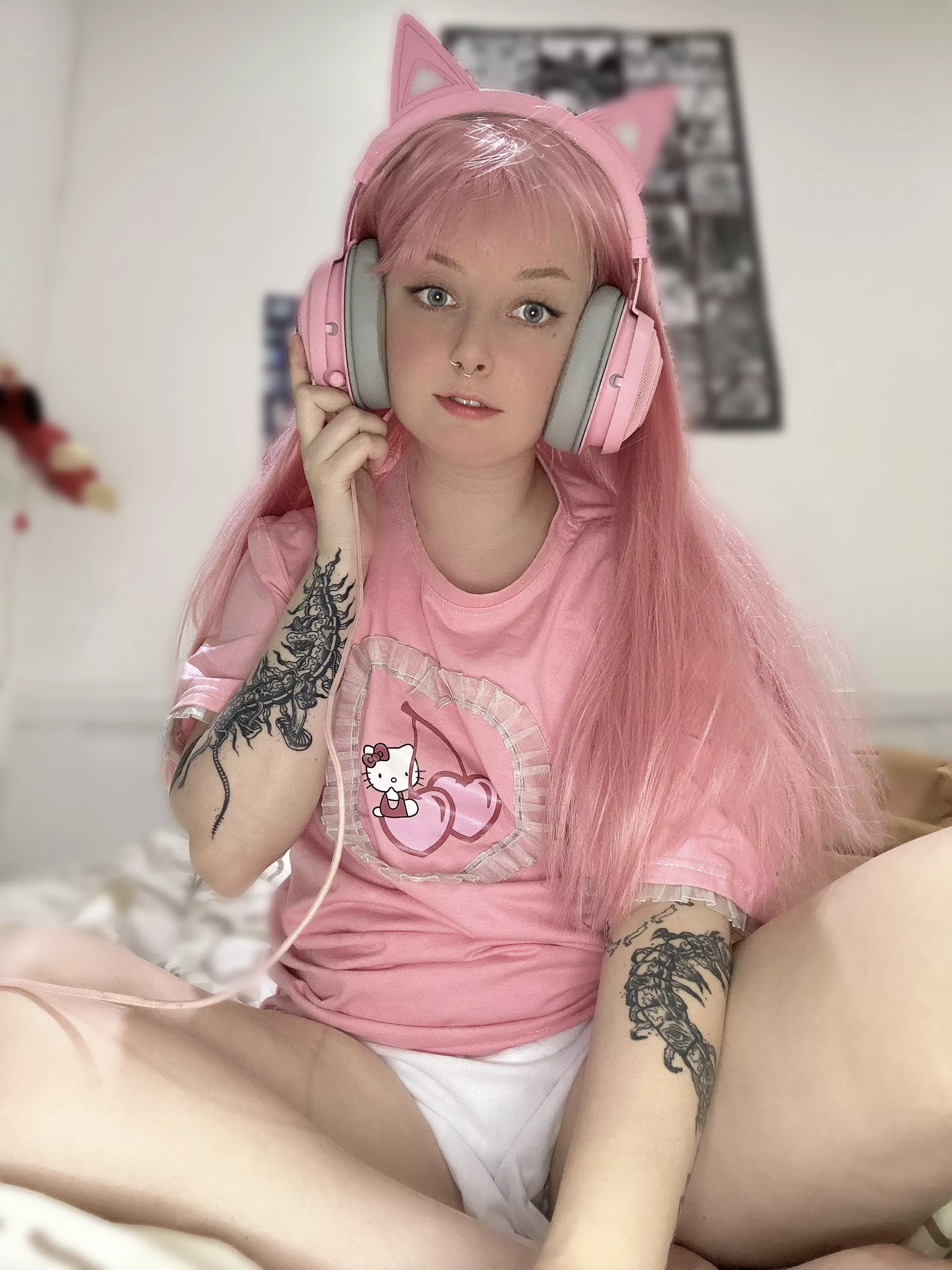 Oops... I got so distracted by my game that I forgot to go potty ~