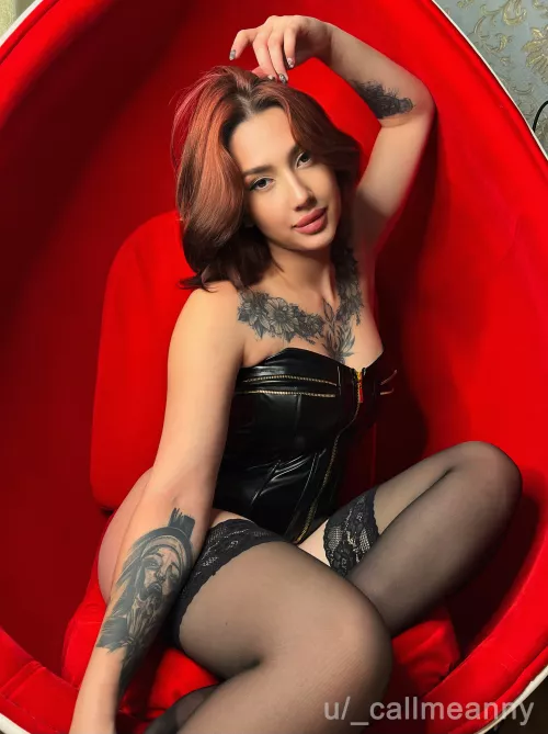 Red and black are my favorite colors [F]