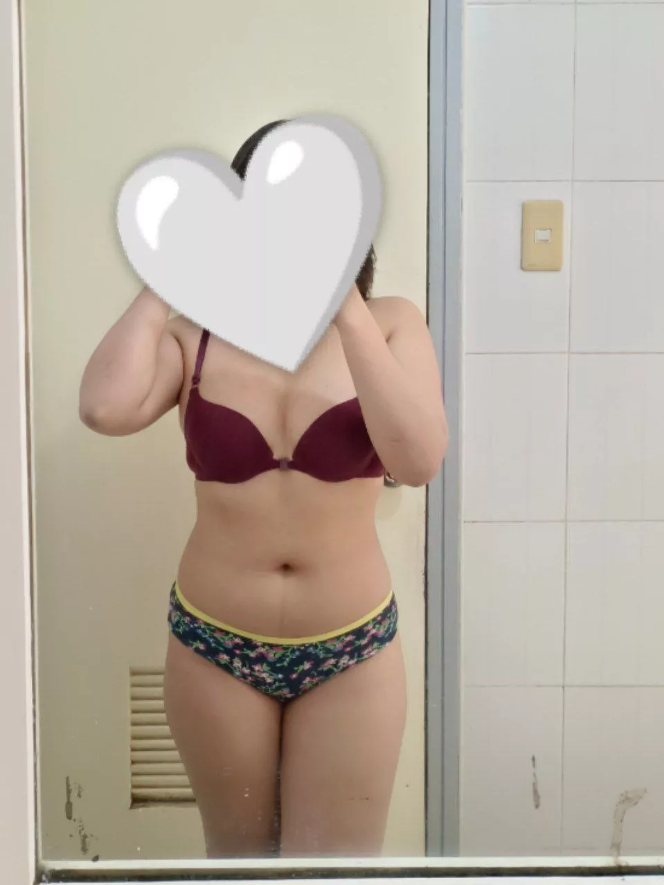 Still [f]eeling unwell, having mismatched undies is still sexy. 😜