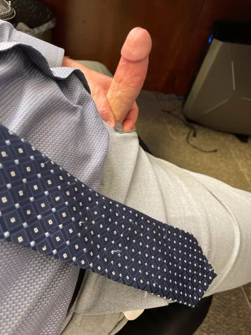 Taking applications for a new secretary dm or snap to apply 😉