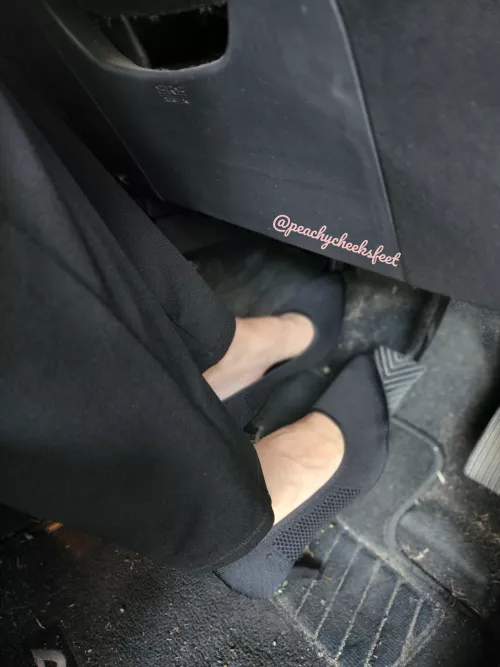 Who else drives stick 😋