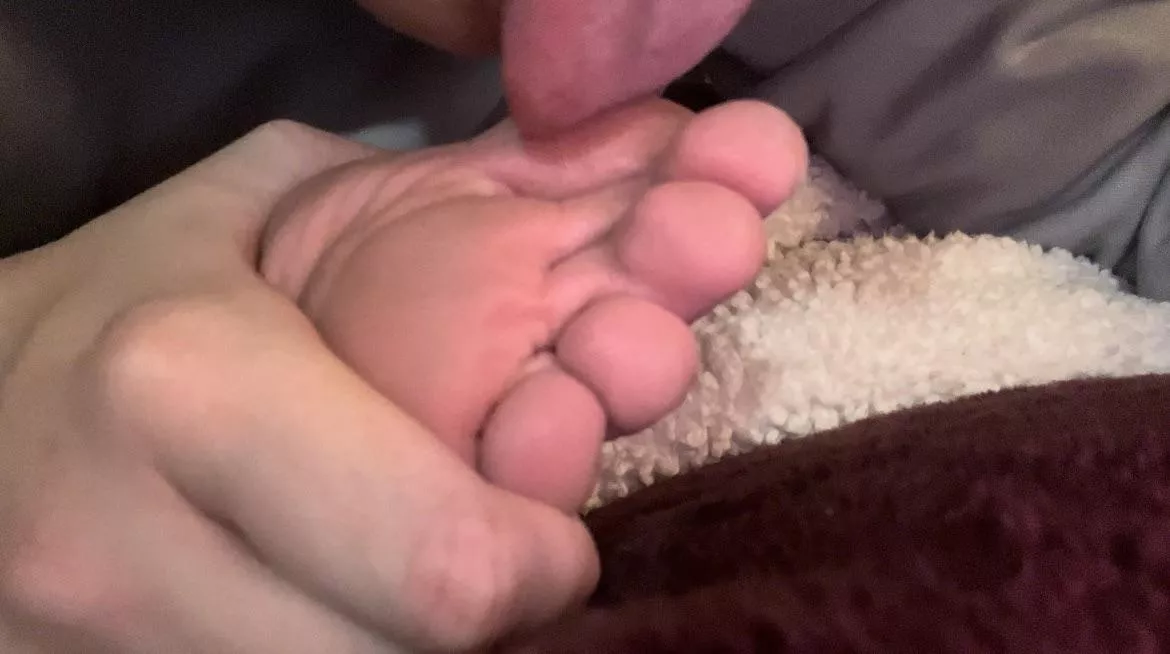 Would you sit in the corner and watch me self worship?