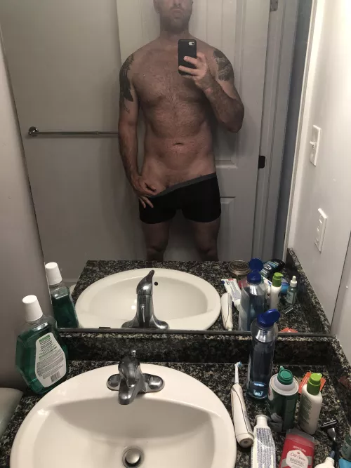 6’5, (41) years old. Am I still rocking it! Come and chat with me!
