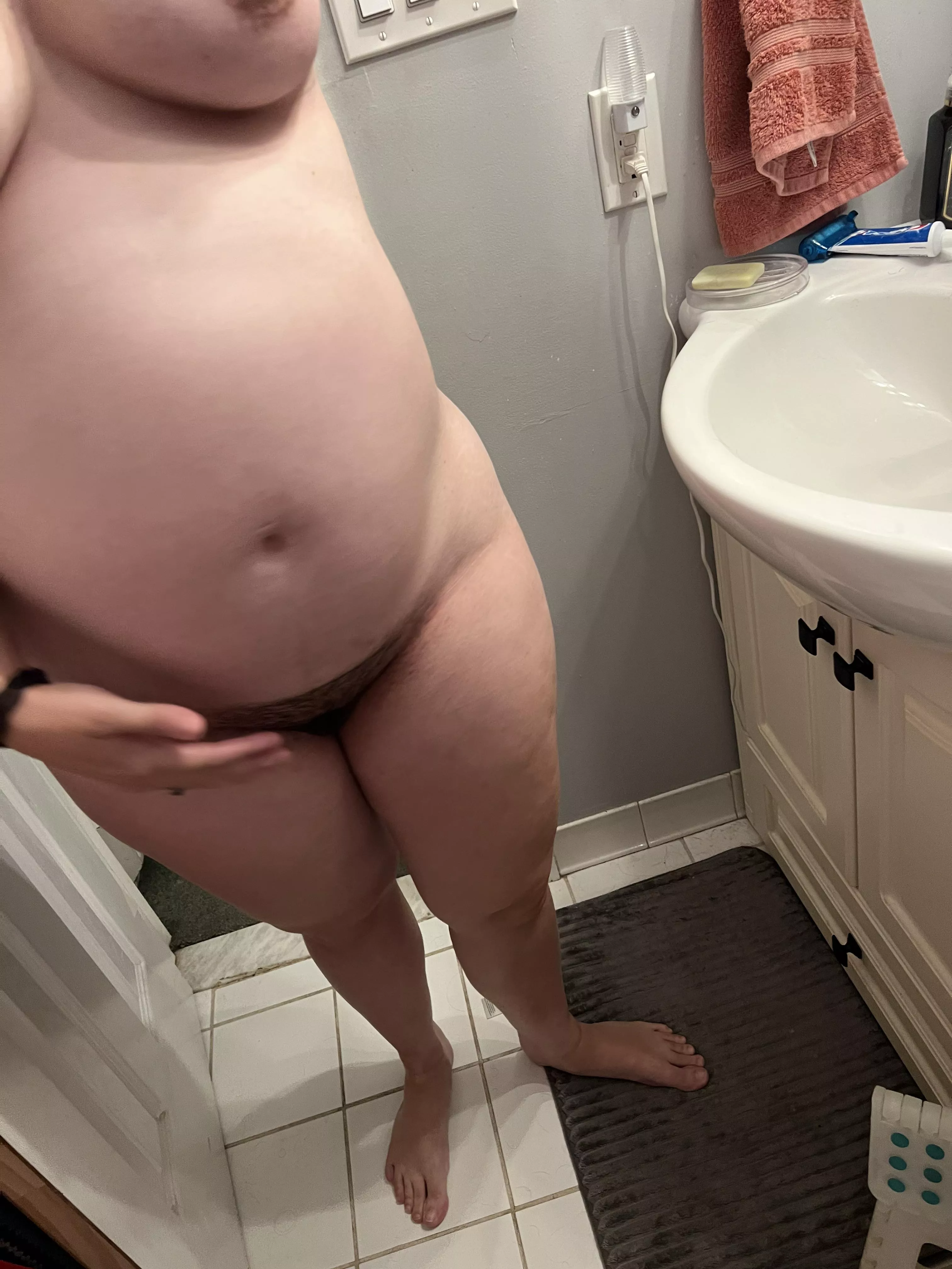 Cuck with 35 yo wife. Love to hear how bulls would use her….