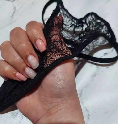 Did you like my nails😘? By the way... I already took off my panties🤫🔥🔥