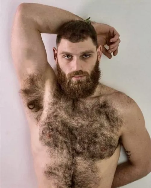 HAIRY ARMPIT