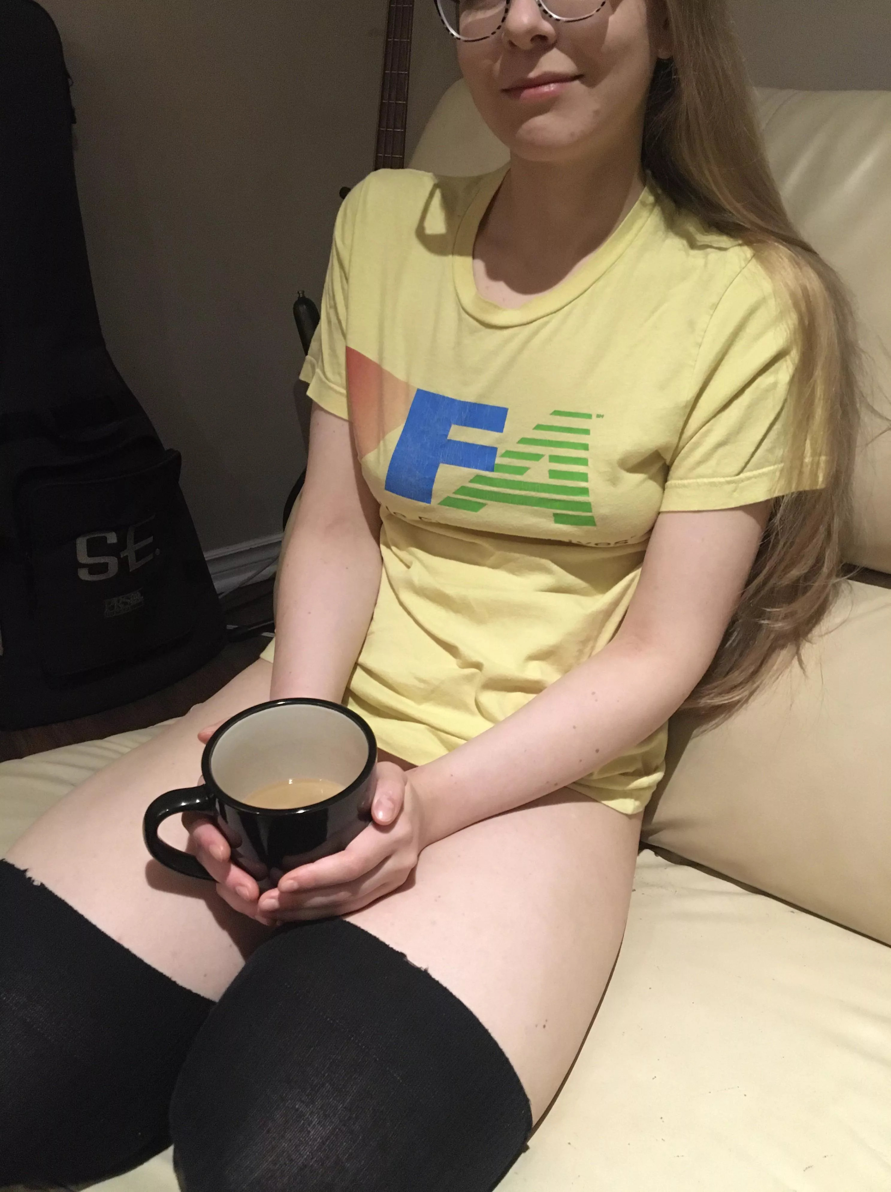 Having my morning coffee… wouldn’t mind some more cream😋