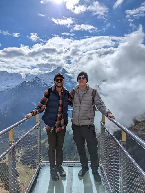 hi from me and my partner from Switzerland 😁💙