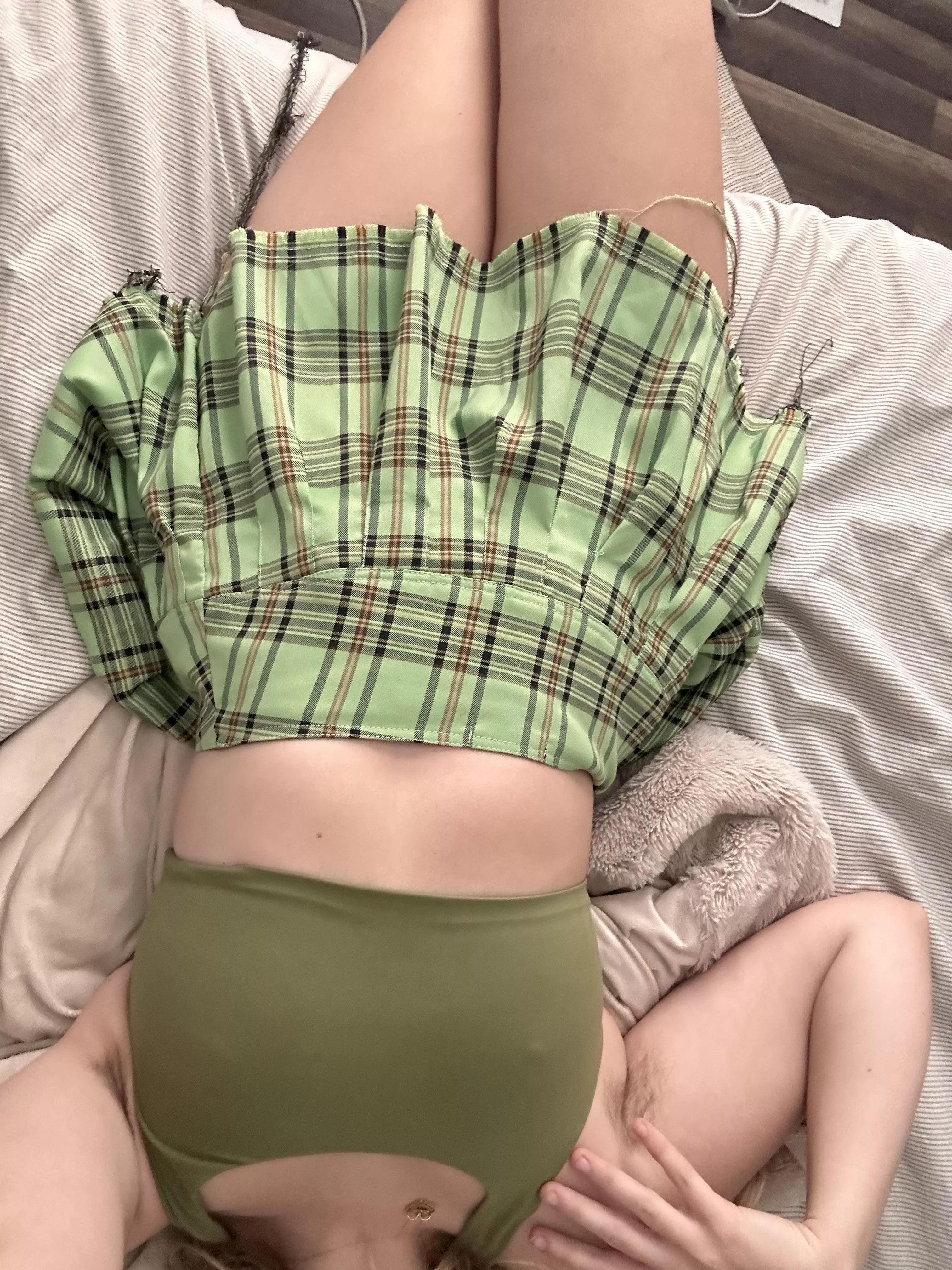 i forgot to shave … for a few weeks now lol