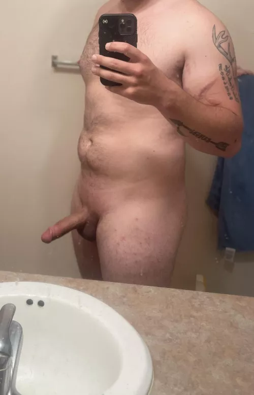 I want someone to make my man cum while I watch. Feel free to tell me what you’d do 😋