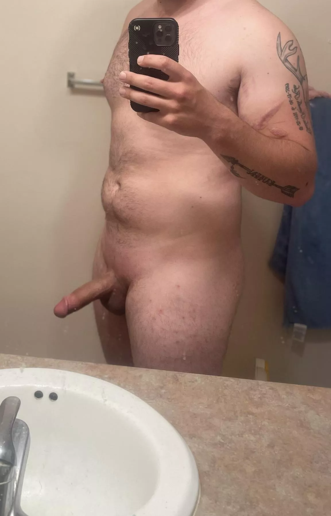 I want someone to make my man cum while I watch. Feel free to tell me what you’d do 😋