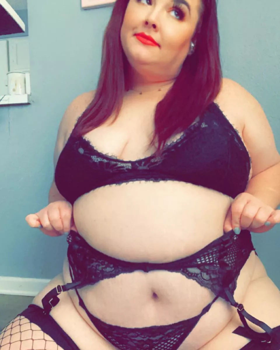 My favorite thing to do is humiliate tiny Cocks that try to fuck me