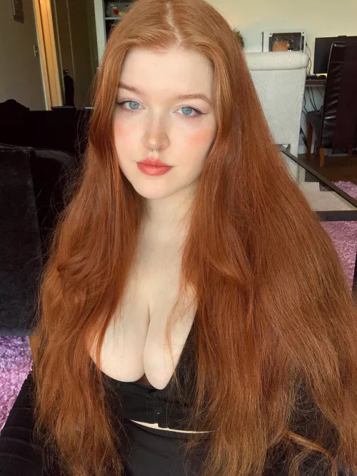 my hair can also be a blanket ❤️