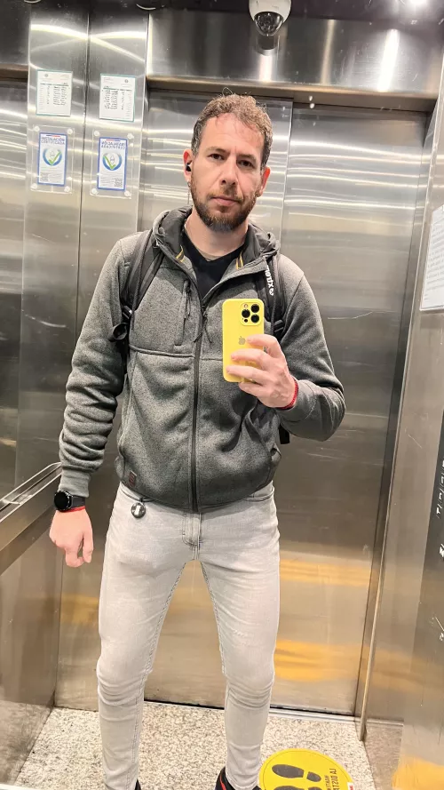 on the way to work, have a nice day🤗