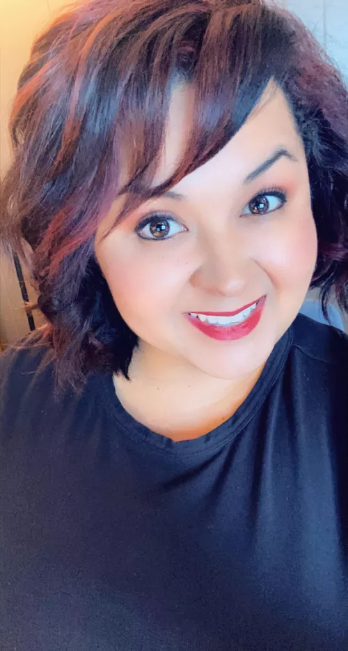 Sassy girl with an attitude to match! Come check out all of her devious content! 💦👑💦