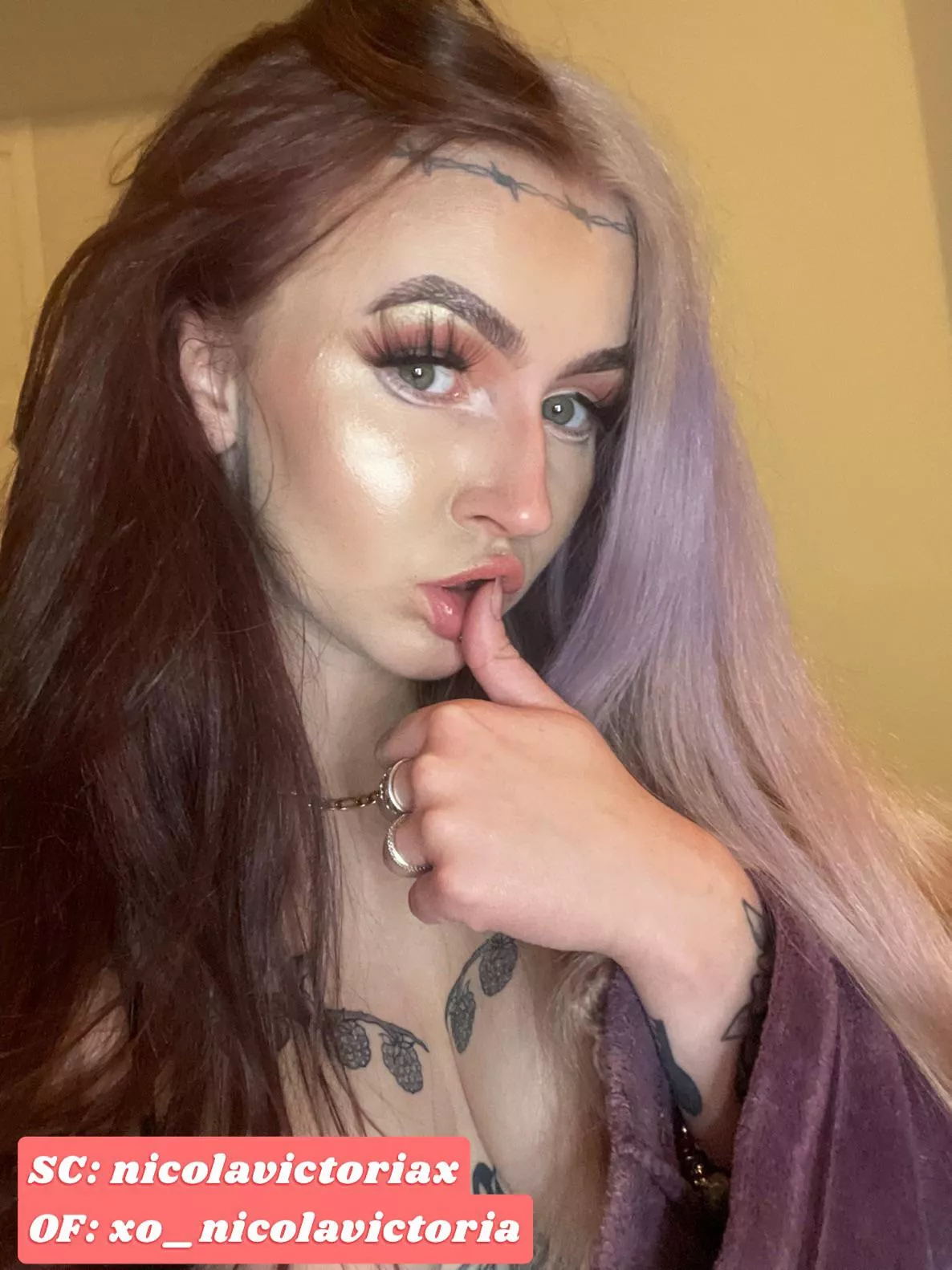 [SC]: nicolavictoriax💦OF: xo_nicolavictoria🍒very kink friendly switch🍑let me play with you😈