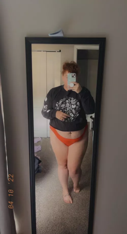 [SELLING] your fav milf💞 KlK & SC: bunnybabesred