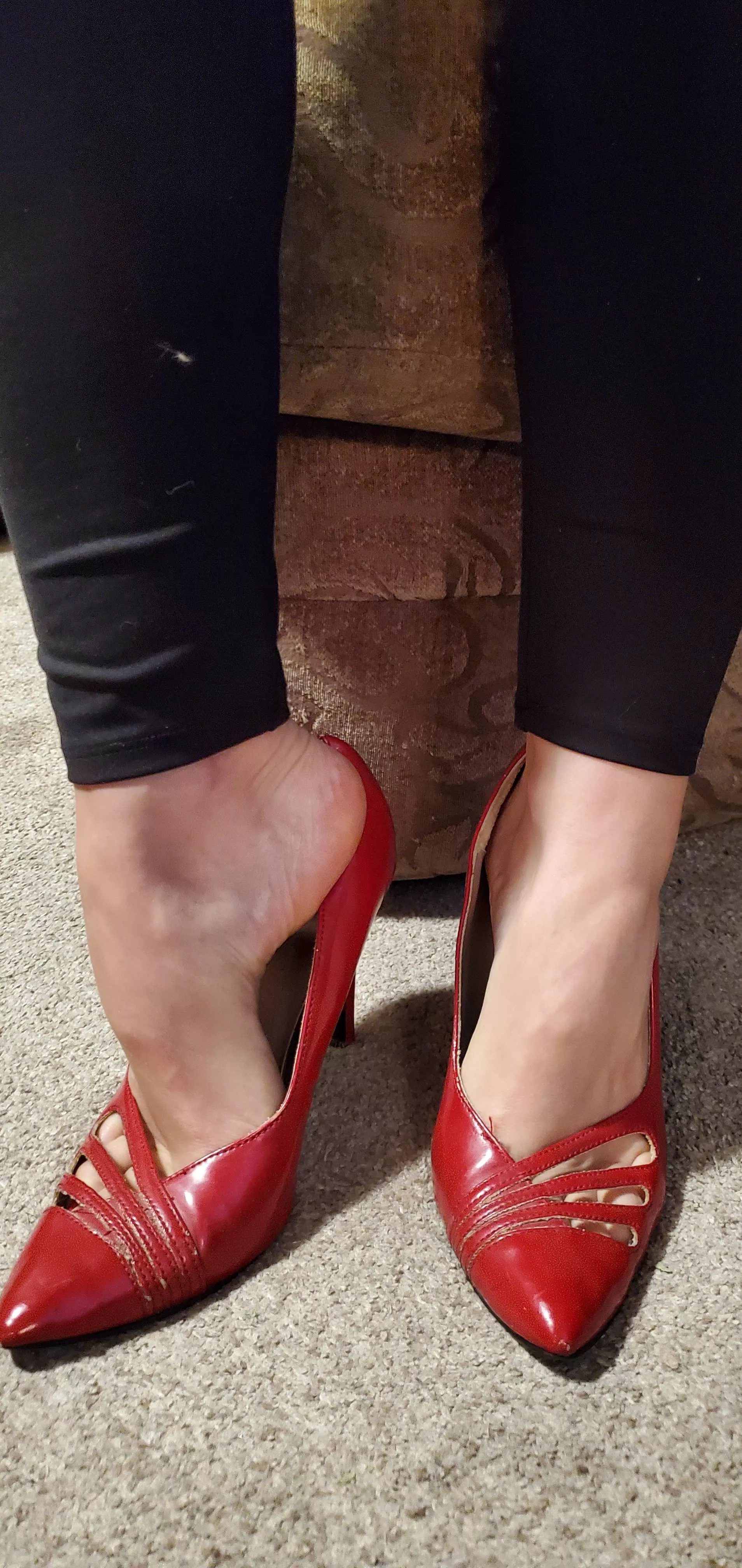 Spicy Red Heels with Toe Cleavage