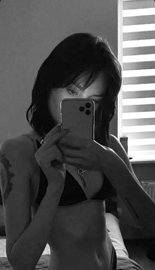 Sunrise. Have an amazing day, cuties. I love you all, A. 🖤