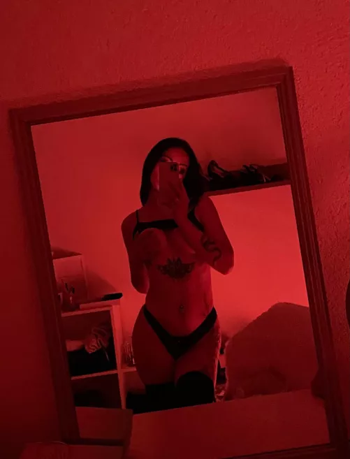 The mirror is clean but my mind is Dirty 😈