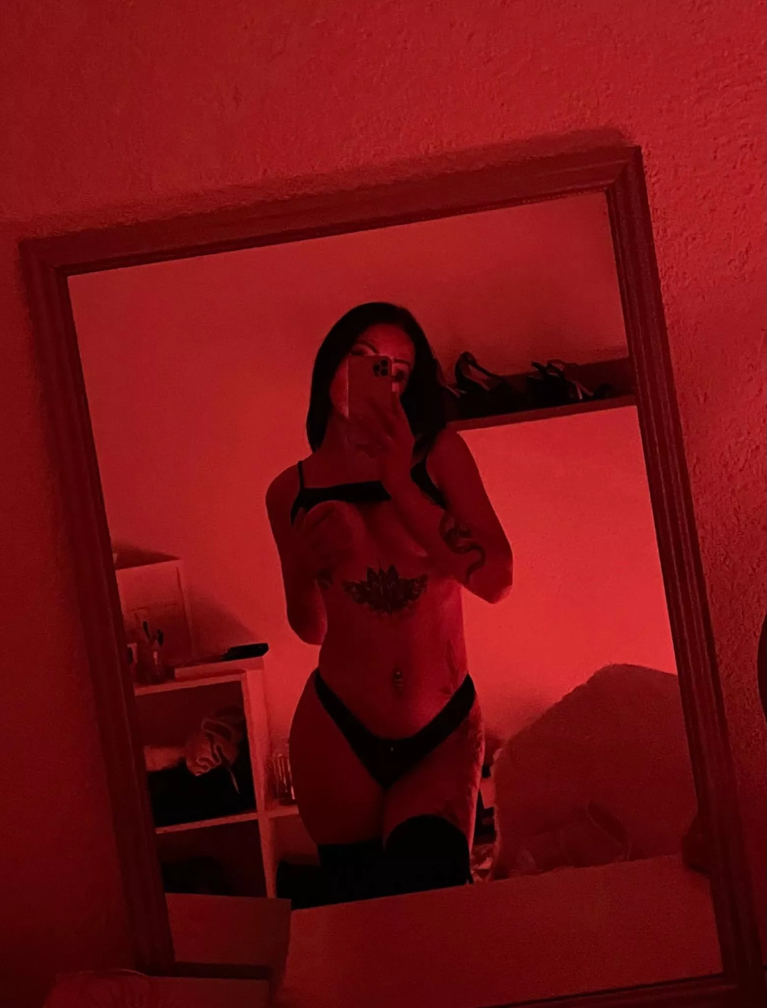 The mirror is clean but my mind is Dirty 😈