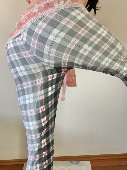 When woke up, decided to shoot a video instead of going to the bathroom🤭.