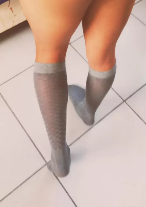 30 upvotes more for a full version~ cock or ass, you guys deside~