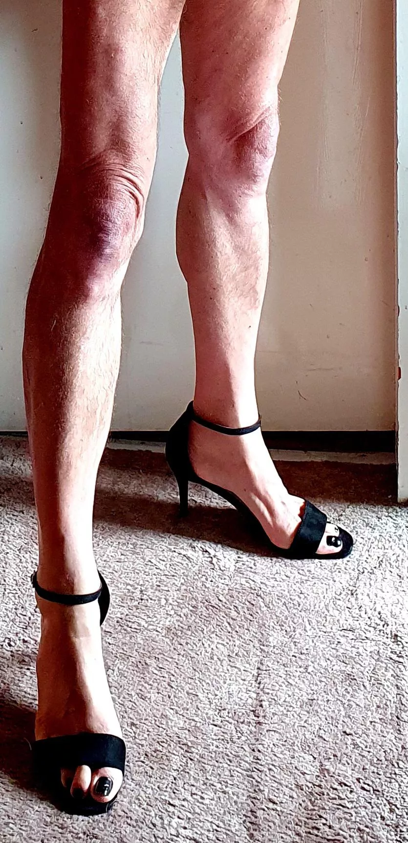 Are men allowed? I've cropped it so it's safe for work.