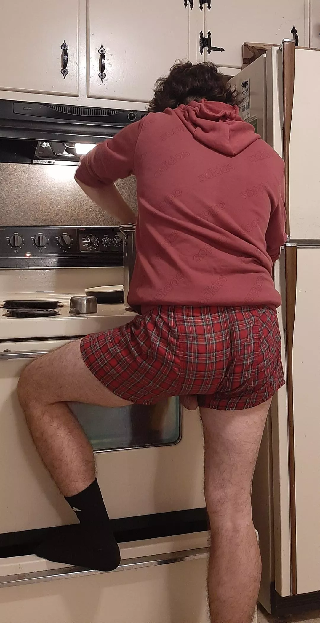 Baking in boxers! (cooking up the apple pie filling) 🍎 🥧