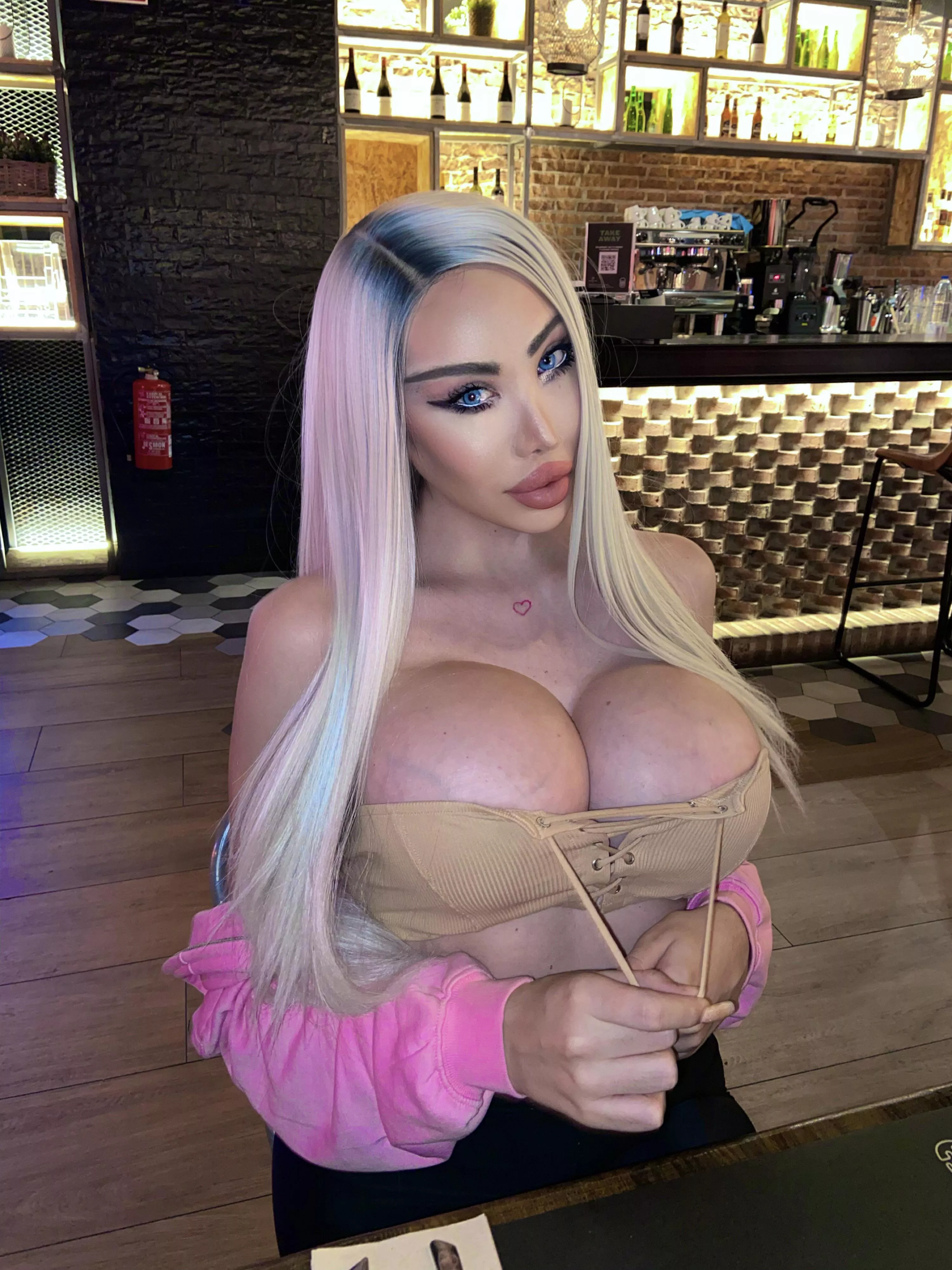 Dinner views. By the way, this top did not win the struggle..