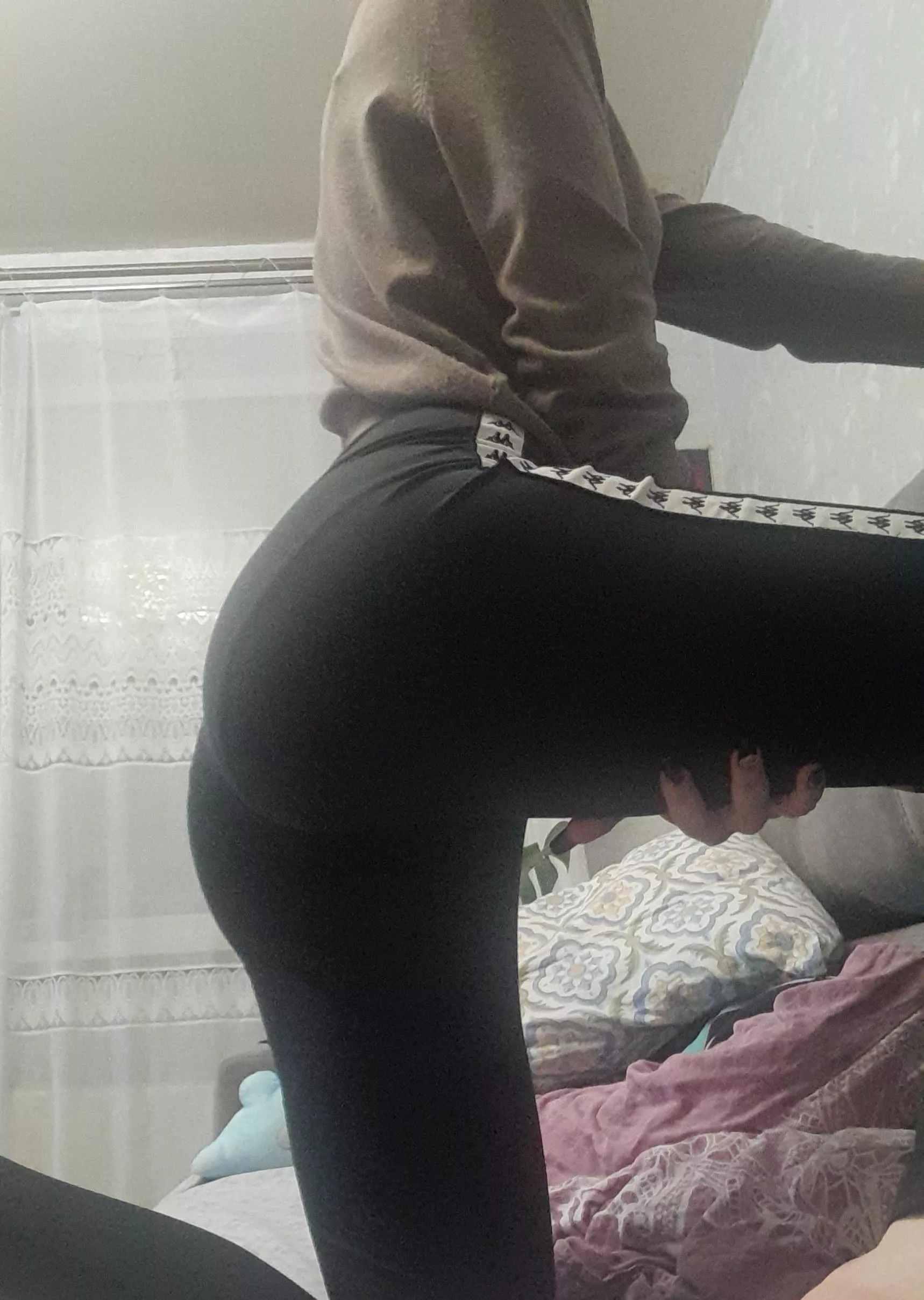 do you like how my tiny ass looks in yoga pants?