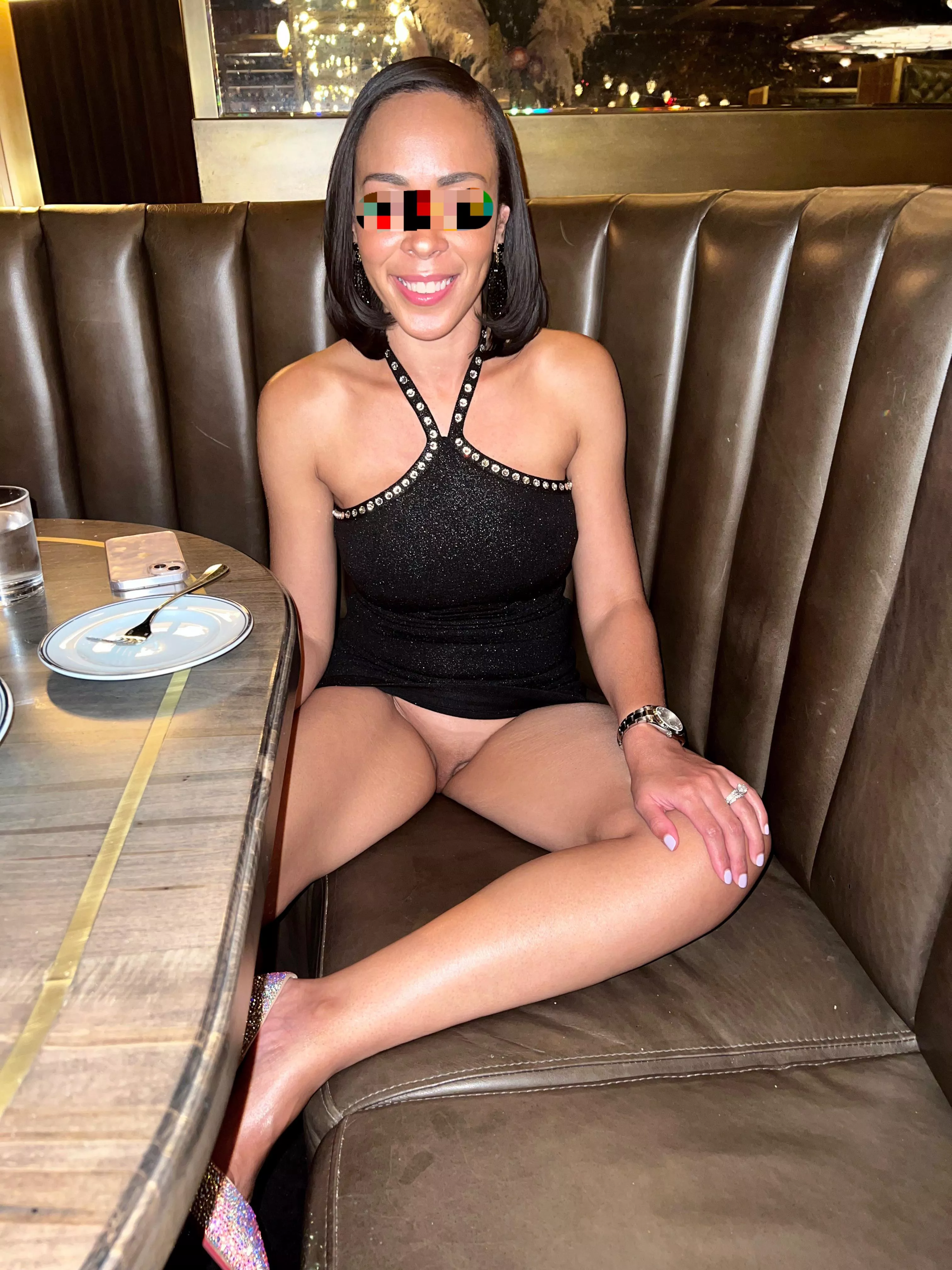 fancy a dinner date w/my wi[F]e (37, mom)? is her outfit acceptable?