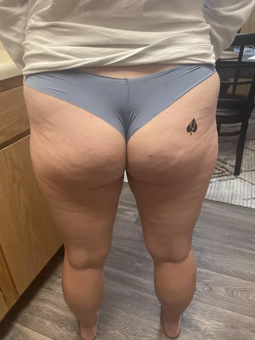 Finally got my ass branded 😉♠️