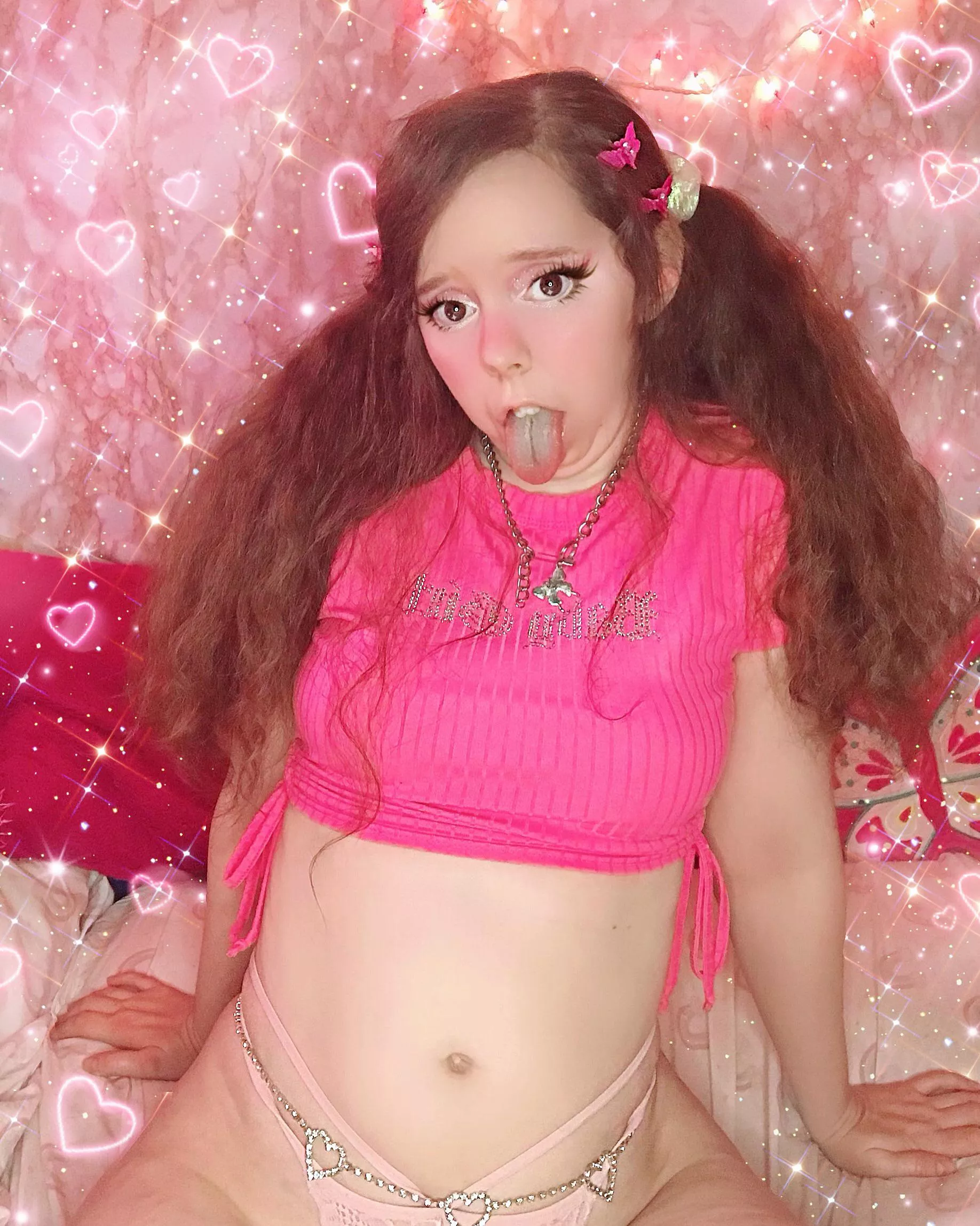 Free & VIP page in the comments!♡︎︎💕 VIP First month is $3!✧*̥₊˚💞 Cum sub 2 c cute bimbo doll & e♡︎︎girl content!✧*̥₊˚💕🌸💗💖