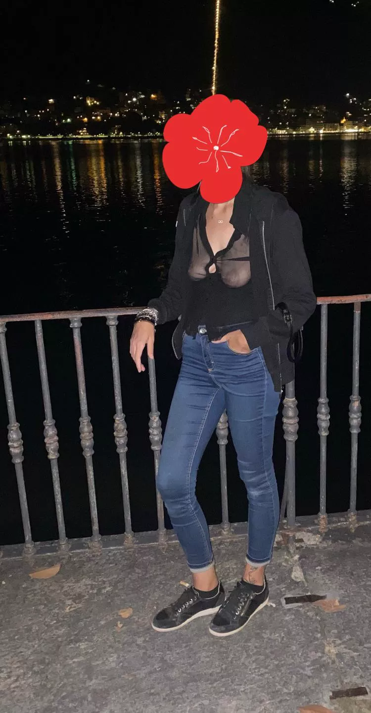 I forgot the bra that's why everyone was looking