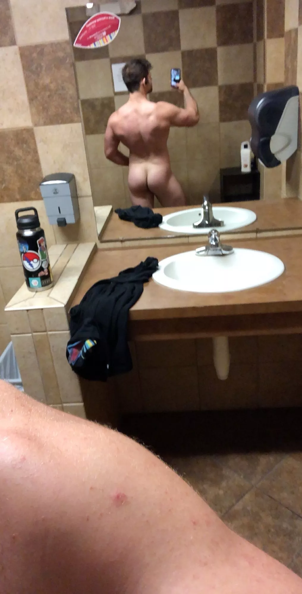 I haven’t had much experience yet will you show me how to have fun?🤭