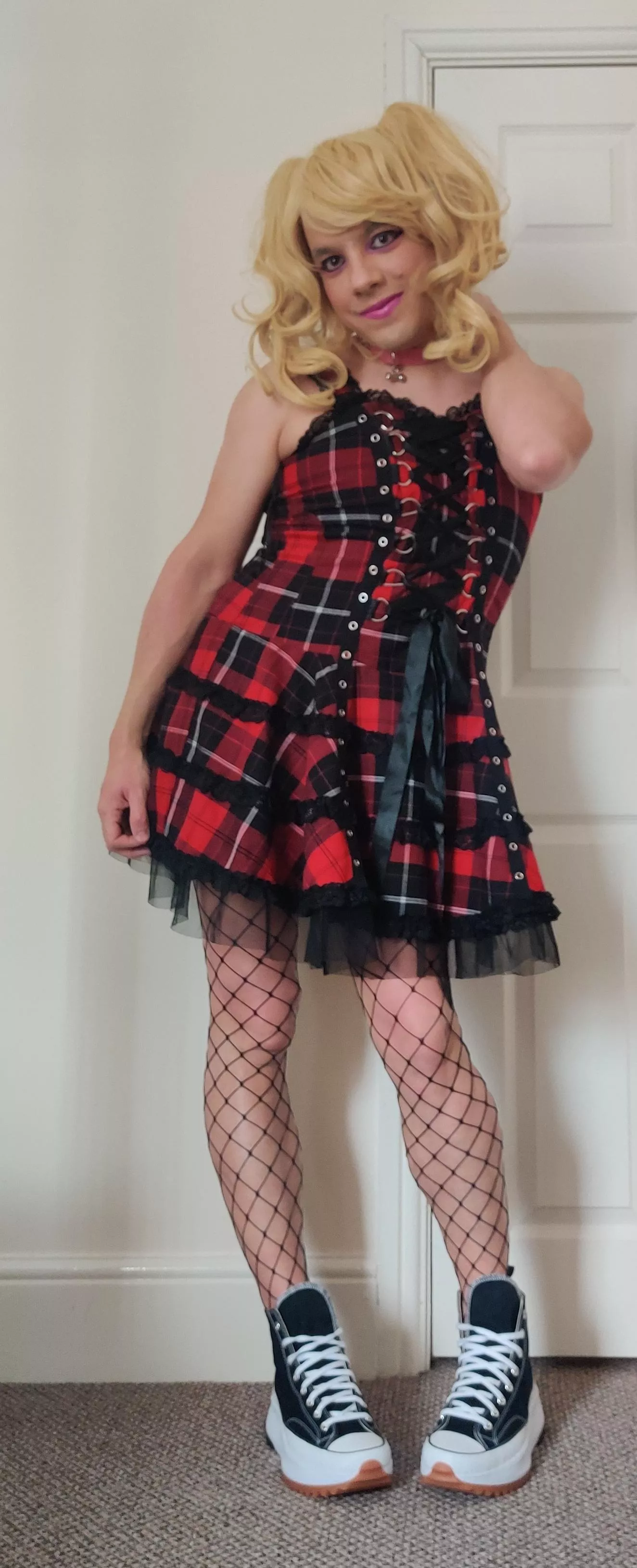 I know I'm an ugly slut, humiliate me about it please 🙈