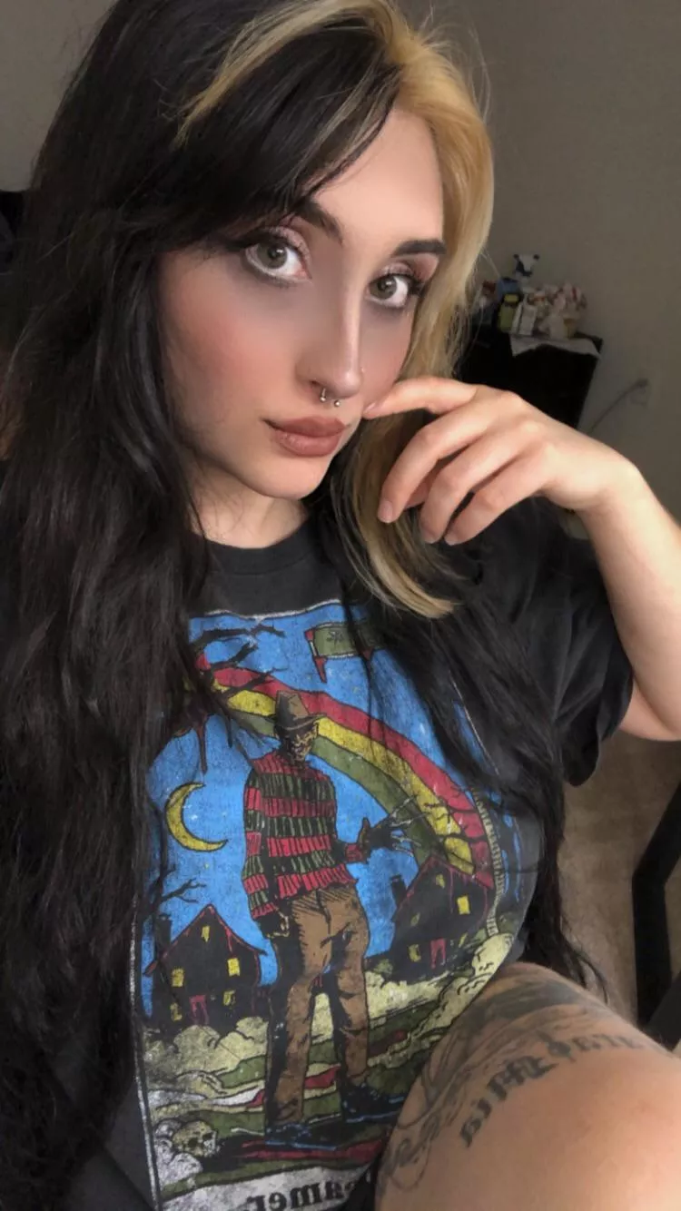 Living dead girl ☠️