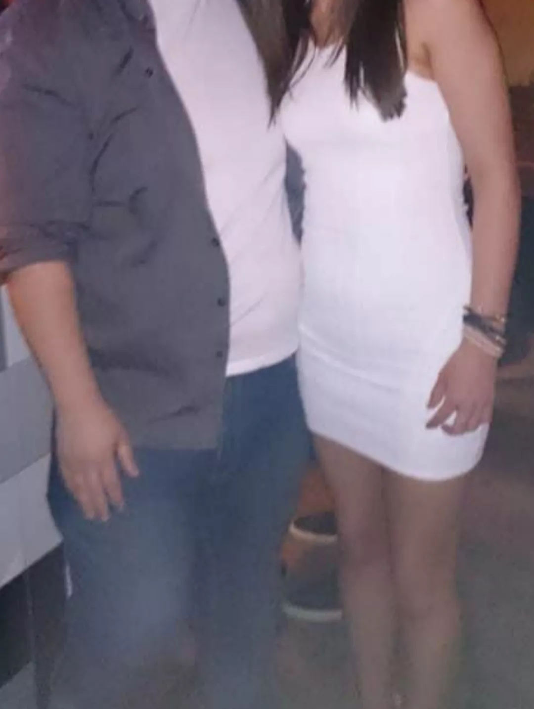 M(34)4F/FM. Male half of a couple here, away for work at the moment so super horny! Have a few pics to swap but maybe be more for guys who enjoy others jerking off over the missus 😉Not looking for single males. Kick and Tele is Mickster1987, or DM her