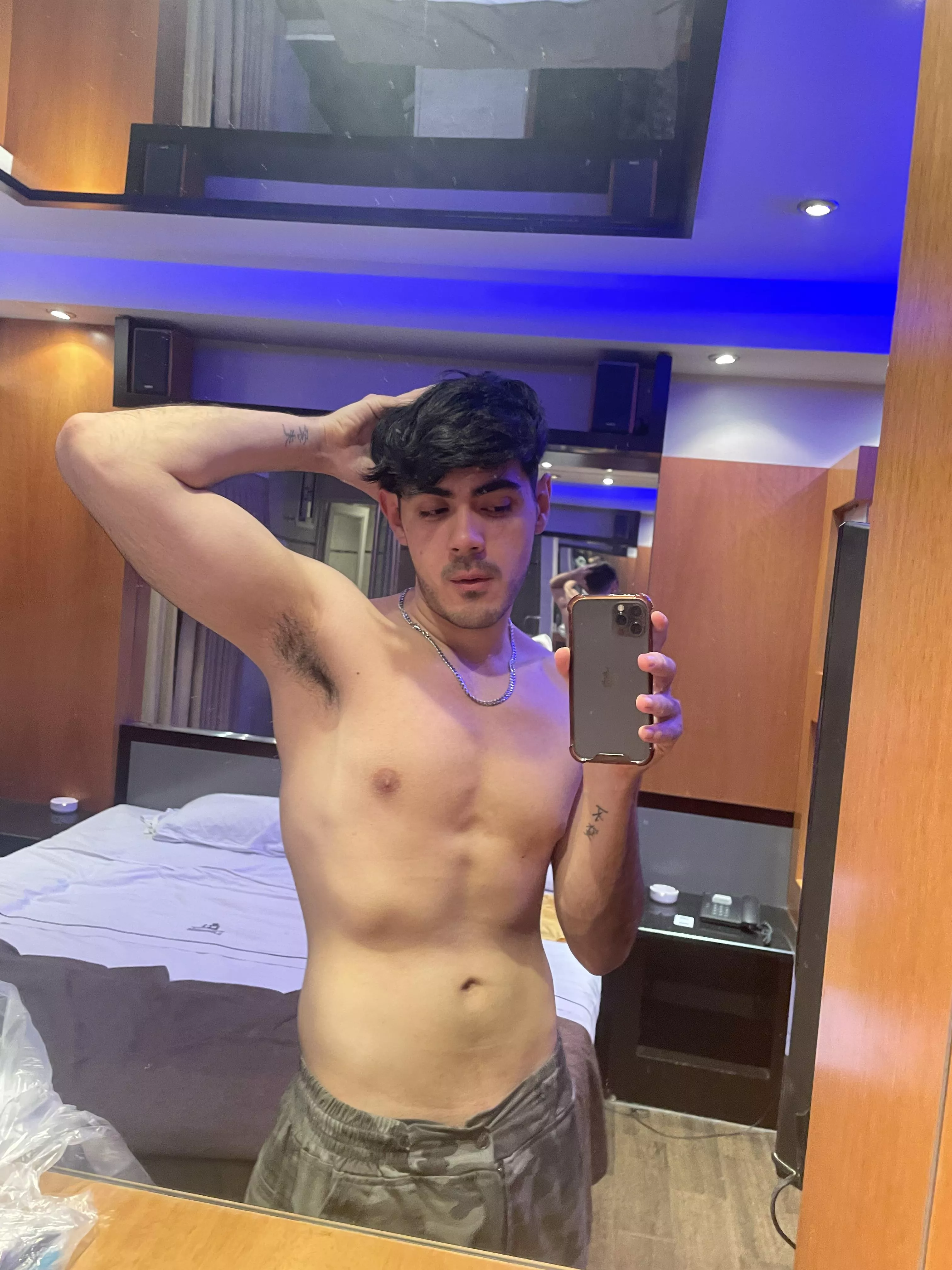 My armpits for you 😇